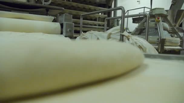 面包制作过程中的机器 — 图库视频影像