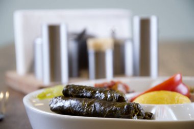 Türk yemekleri tencerede pişiyor