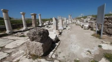 Arkeolojik kazılardan sonra ortaya çıkan antik Laodicea şehri.