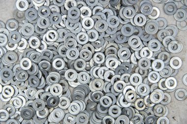 Metal fındık arka planı. İş aletleri. Ögeler düzeltiliyor