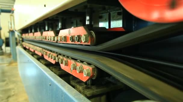 Fabrikada Metal Kablo Yapımı — Stok video