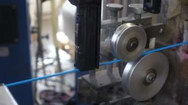 Fabrikada Metal Kablo Yapımı