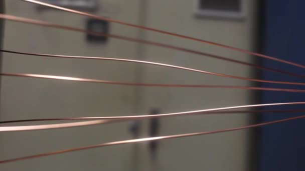 工場で金属ケーブルを作る — ストック動画