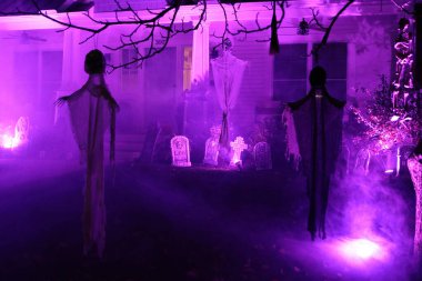 Bexley Ohio 29 Ekim 2023 Renkli mahalle Cadılar Bayramı Dekorasyonu.