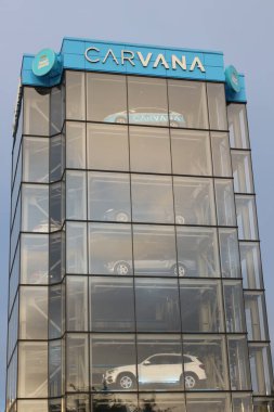San Francisco CA 2 Haziran 2023 Carvana Otomobil Şirketi otomobil satışlarını desteklemek için otomat konseptini kullanır..
