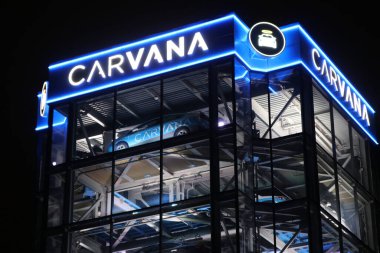San Francisco CA 2 Haziran 2023 Carvana Otomobil Şirketi otomobil satışlarını desteklemek için otomat konseptini kullanır..