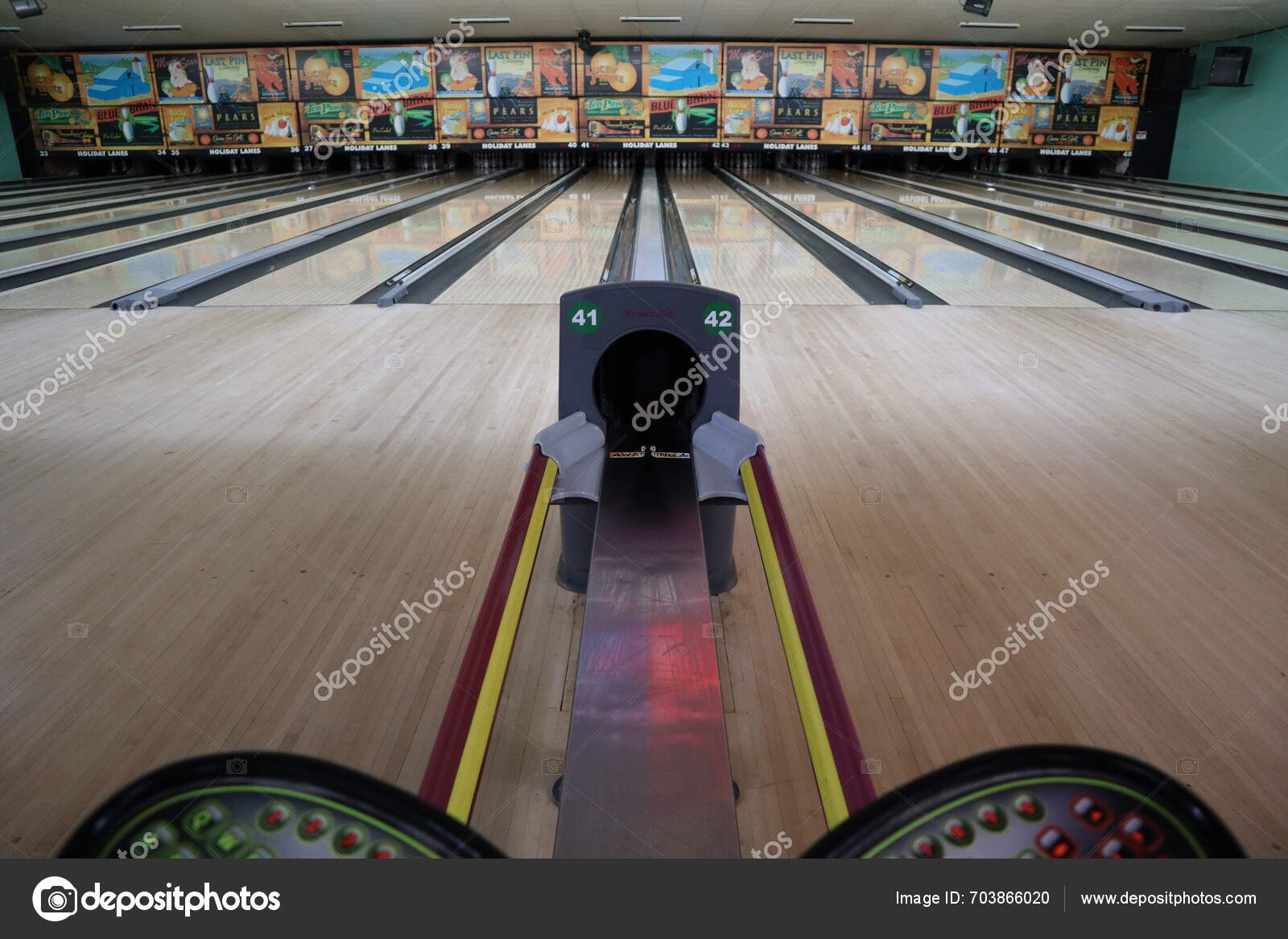 Lexington January 2024 Open Lanes Local Bowling Alley — Stock Editorial