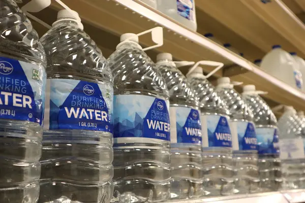 Columbus Ohio 7 Aralık 2023 Şişe Su