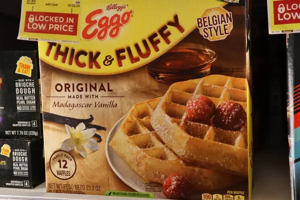 Lexington KY 22 Ocak 2024 Eggo Light ve Yumuşak Waffle.