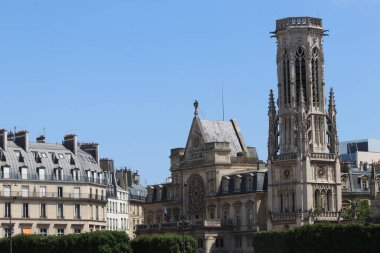 Paris Fransa 13 Temmuz 2023 Notre-Dame, Ortaçağ Katolik katedrali. Meryem Ana 'ya adanmış katedral Fransız Gotik mimarisinin en iyi örneklerinden biri olarak kabul edilir.