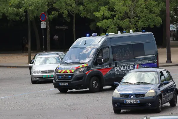 Paris Frankrike Juli 2023Paris Polis Van Middagstrafik — Stockfoto