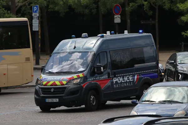Paris Frankrike Juli 2023Paris Polis Van Middagstrafik — Stockfoto