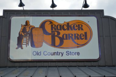 Columbus Ohio 7 Aralık 2023 Cracker Barrell Restoran tabelası