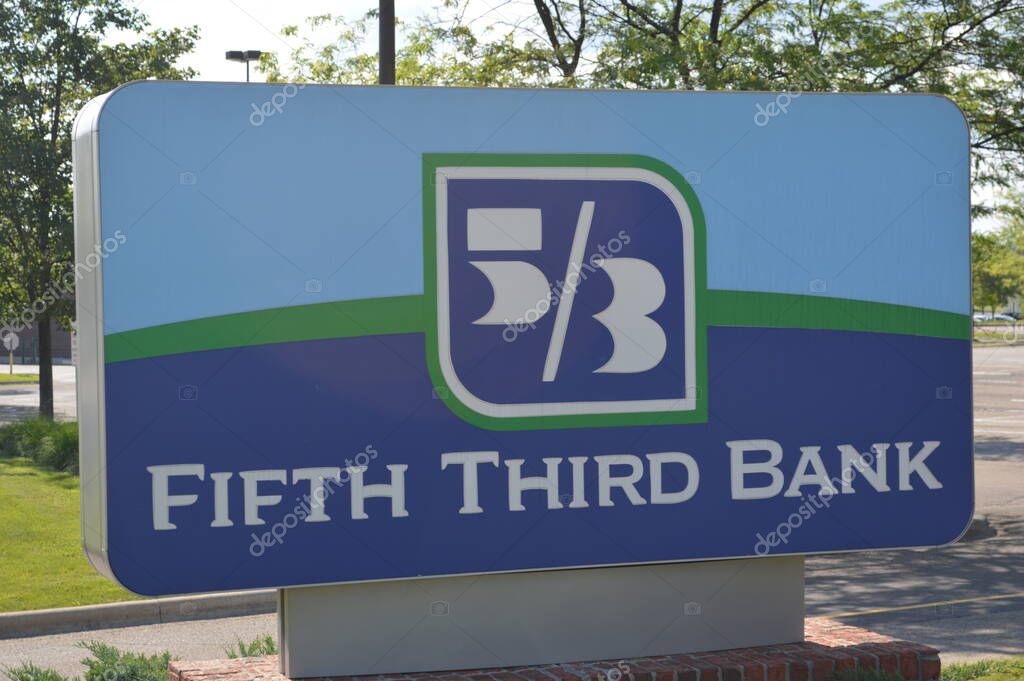 Upper Arlington, OH Sept 25, 2020 Fifth Third Banking Office