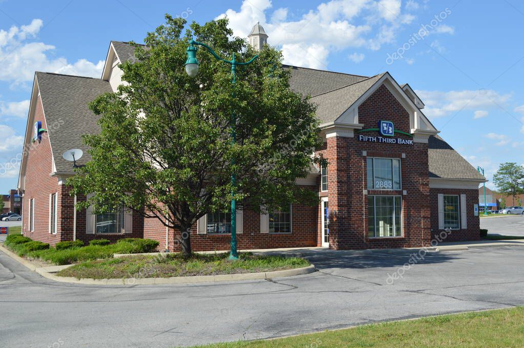 Upper Arlington, OH Sept 25, 2020 Fifth Third Banking Office