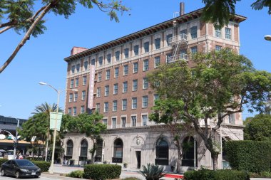 Culver City, 12 Ağustos 2025 Los Angeles 'taki tarihi Culver Oteli açık bir Ağustos gününde eşsiz bir mimari sergiliyor..