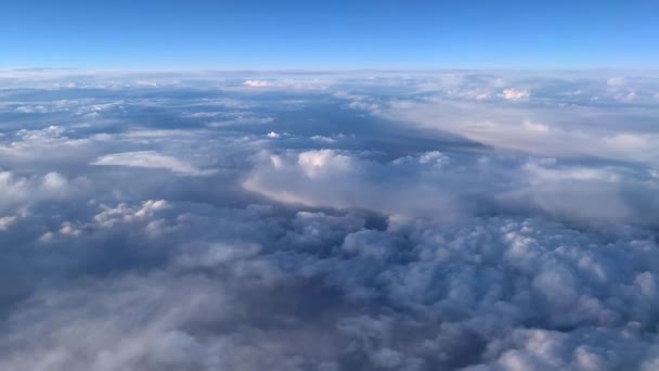 เมฆและภ เขาของอเมร กาเหน อลอยอย เคร องบ — วีดีโอสต็อก