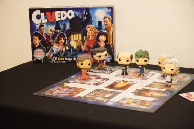 Game Cluedo with Funko Pop figures on the board.