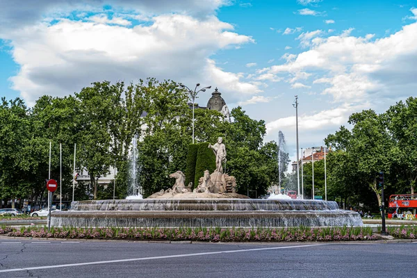 Madrid Spanyolország 2023 Május Plaza Szökőkút Neptun Madridban Egy Napsütéses — Stock Fotó
