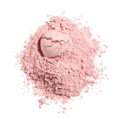 Kozmetik pembe kil kaolin dokuları, göz gölgeleri, beyaz izole arkaplanda allık tozu. Doğal yüz maskesi. Kuru kibrit çayı.