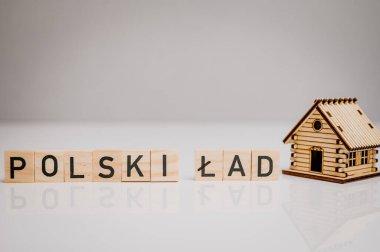 Tahta küplerle yazılmış 