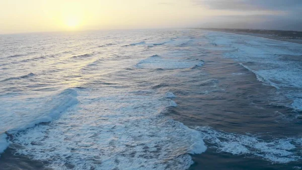 Sunset Ocean Waves Flying Sea Golden Hour Giant Waves Foaming — Stock Photo, Image