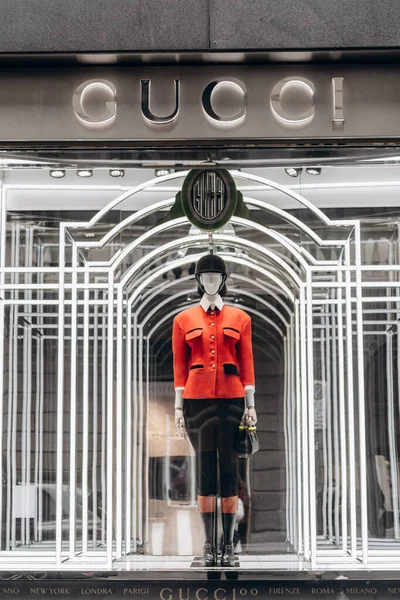 Milão Itália Novembro 2021 Fachada Loja Roupas Moda Gucci Vendendo — Fotografia de Stock