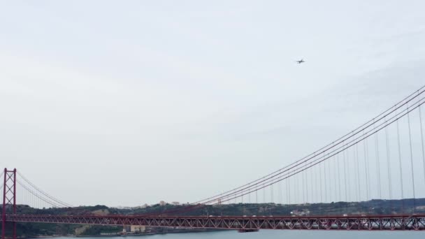 Portekizce Ponte Abril Olarak Bilinen Nisan Köprüsü Portekiz Lizbon Kentindeki — Stok video