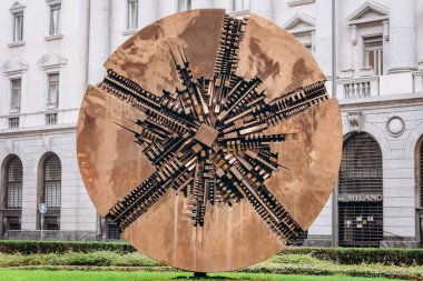 Milan 'ın tarihi bölümünde mimari, dikey görüş