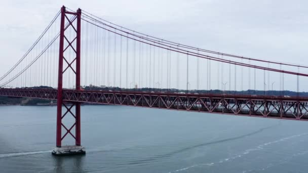 Most Kwietnia Znany Również Jako Ponte Abril Języku Portugalskim Jest — Wideo stockowe