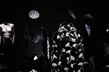 İtalya, Milan - 01 Aralık 2019: Armani Silos, Armani tarzına adanmış Milan 'daki moda sanat alanı. Giorgio Armani tarafından tasarlanan kalıcı sergi alanı