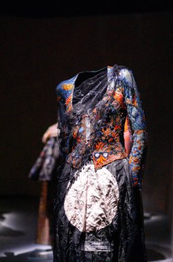 İtalya, Milan - 01 Aralık 2019: Armani Silos, Armani tarzına adanmış Milan 'daki moda sanat alanı. Giorgio Armani tarafından tasarlanan kalıcı sergi alanı