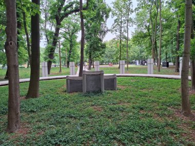 Gdansk, Polonya 7 Haziran 2024 'te Gdansk' taki Westerplatte 'de Polonya' nın mağlup olmuş savunucularının haç şeklinde anıtı..