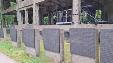 Poland gdansk 7 Haziran 2024 İkinci Dünya Savaşı 'ndan kalma sığınak kalıntıları Danzig, Polonya' daki Westerplatte yarımadasında.