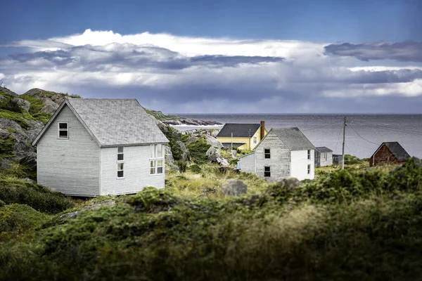 Будинки Східного Узбережжя Скелястому Узбережжі Видом Атлантичний Океан Кілс Ньюфаундленд — стокове фото