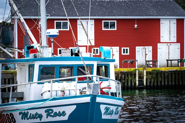 Whiteway Terranova Canadá Septiembre 2022 Barco Pesquero Atado Muelle Cobertizo —  Fotos de Stock