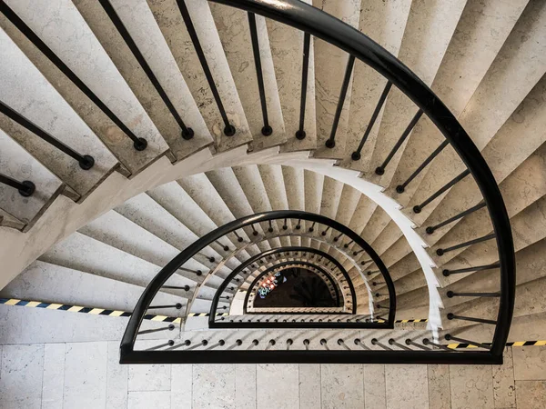 Binada sarmal merdiven