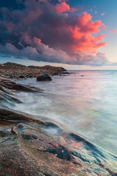 Прибрежная Сцена Облаками Заката Швеция — стоковое фото