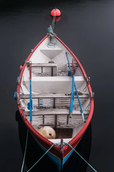Buntes Boot Auf Dem Wasser Färöer Inseln — Stockfoto