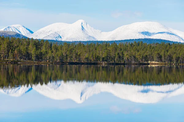 Jezero Zasněžené Hory Rendalssolen Hedmark Fylke Norsko — Stock fotografie