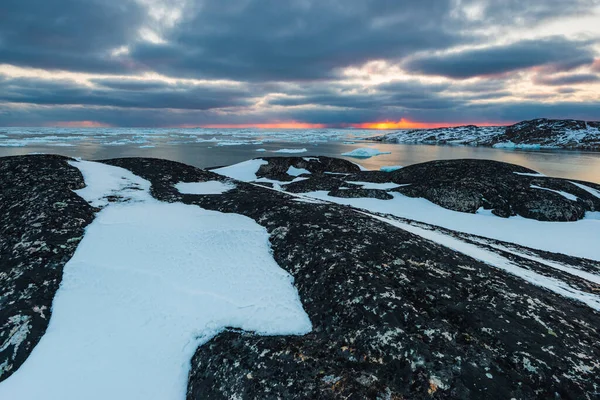 Západ Slunce Pobřežní Krajině Ledovci Fjordu — Stock fotografie