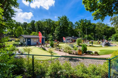 GOTHENBURG, SWEDEN - 1 AĞUSTOS 2017: Yazın minyatür golf sahası.