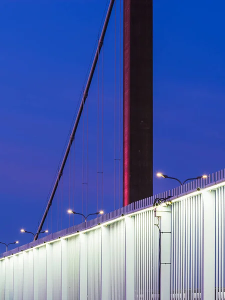 Fenséges Alvsborgsbron Kábelkötélen Álló Híd Alkonyati Égbolttal Kék Oszlopaival Épített — Stock Fotó