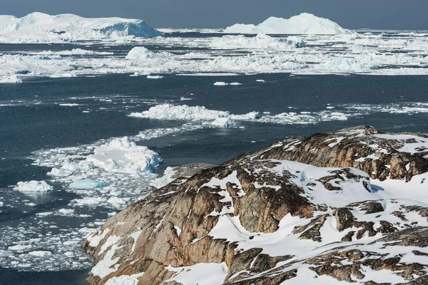 Mountains Front Icebergs — Stock Photo, Image