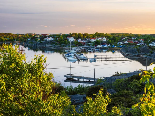 Una Tranquila Escena Verano Puerto Suecia Con Barcos Descansando Pacíficamente — Foto de Stock