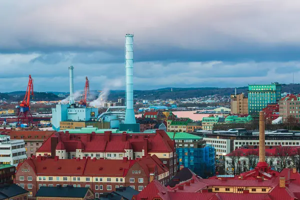 Gwarny Port Göteborgu Szwecji Jest Wypełniony Budynkami Przemysłowymi Architekturą Tle — Zdjęcie stockowe
