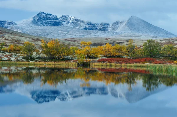 Montaña Rondslottet Parque Nacional Rondane Noruega Europa —  Fotos de Stock