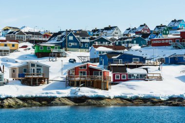 Ilulissat batı Grönland 'da bir kıyı kasabasıdır. Ilulissat Icefjord 'u ve büyük buzdağlarıyla bilinir..
