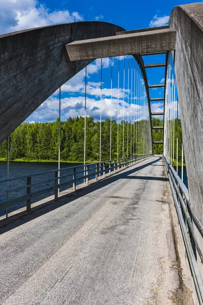 Puente Carretera Viejo Sobre Río Suecia Con Cielo Azul Nubes — Foto de Stock