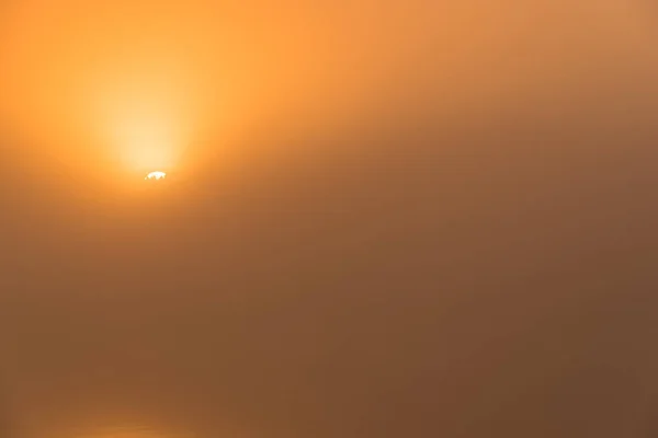 Nebliger See Bei Sonnenaufgang Schweden — Stockfoto